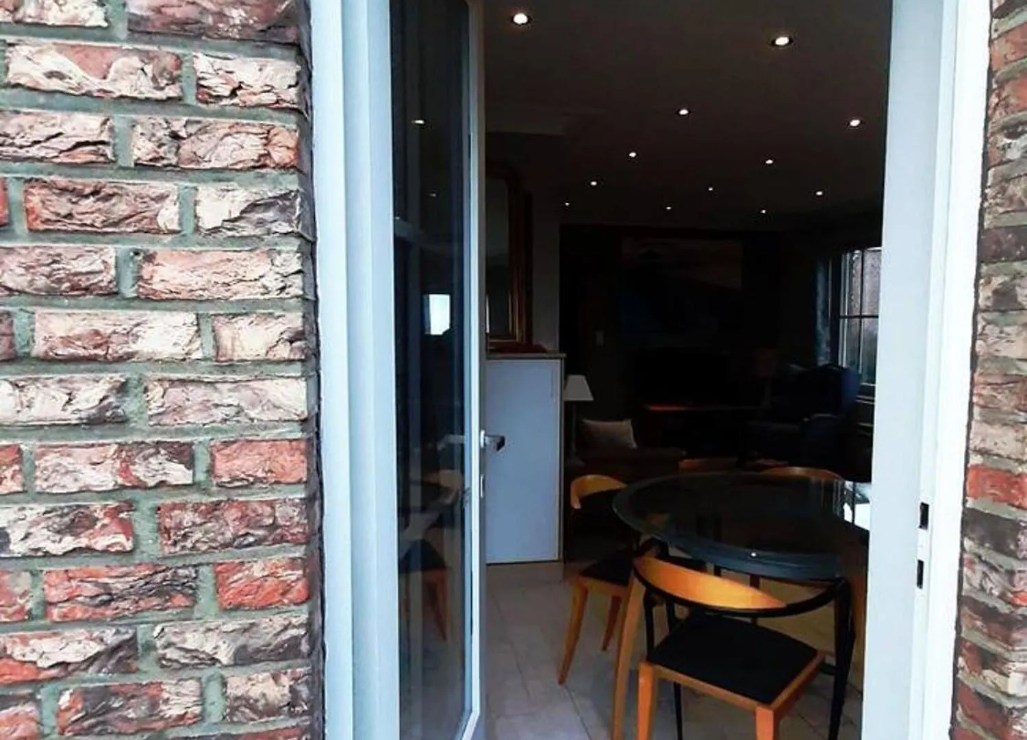 Cosy Studio Close To Brussels South Charleroi Airport 0*, Courcelles